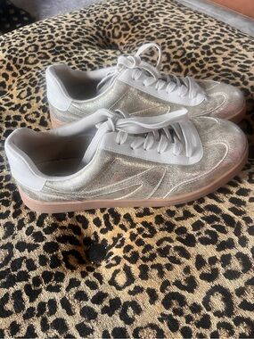 Dolce Vita Metallic Gold Sneakers SZ 9.5